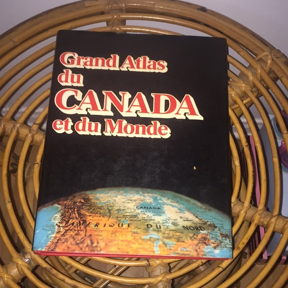 Grand Atlas du Canada et du Monde 1979 Hardcover - Picture 14 of 14